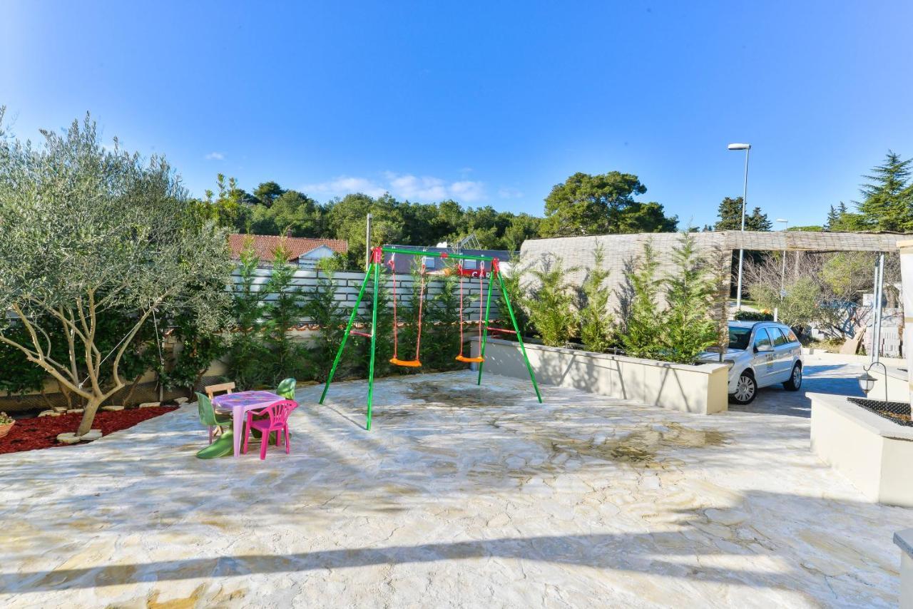 Villa Niko With Private Swimming Pool Zadar Eksteriør billede